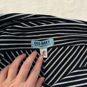 Old navy maternity skirt navy and white